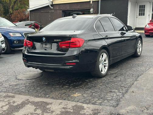 2018 BMW 330 330i Sedan 4D