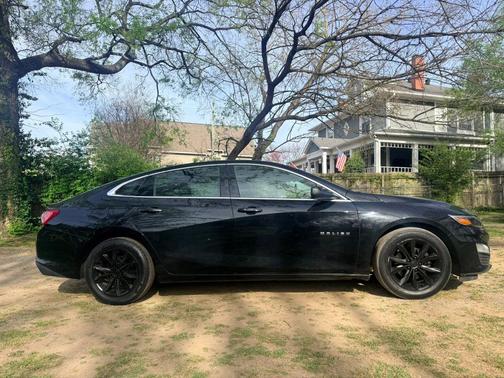 Mosaic Black Metallic 2020 Chevrolet Malibu FWD LT
