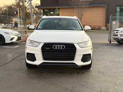2017 Audi Q3 2.0T Premium Plus