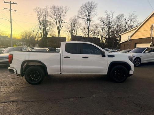 2023 GMC Sierra 1500 Pro