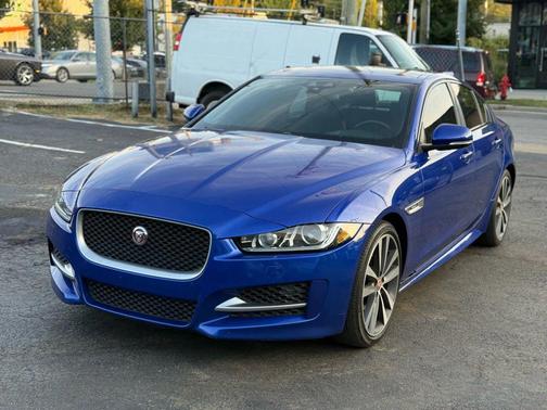 2017 Jaguar XE 35t R-Sport