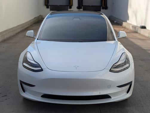 2020 Tesla Model 3 Standard Range Plus