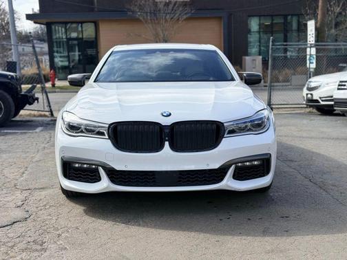 2016 BMW 750 i xDrive