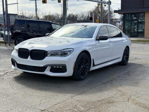 2016 BMW 750 i xDrive