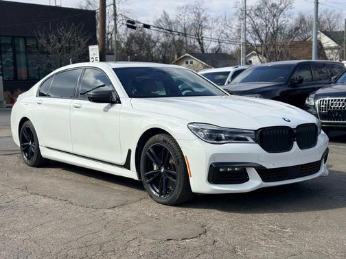 2016 BMW 750 i xDrive