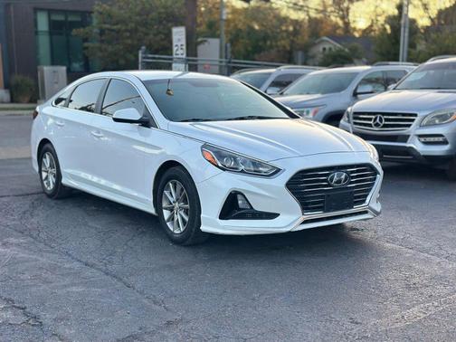 2018 Hyundai SONATA SE