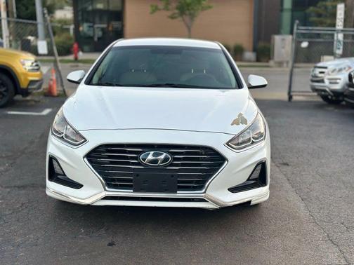 2018 Hyundai SONATA SE