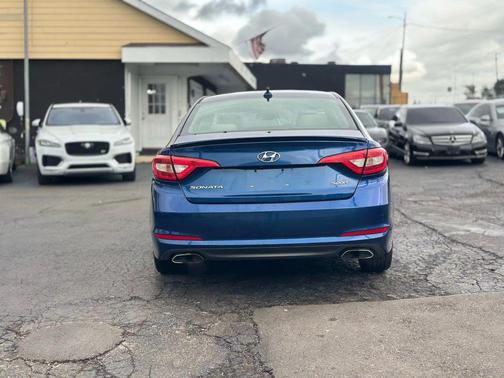 2017 Hyundai SONATA Sport