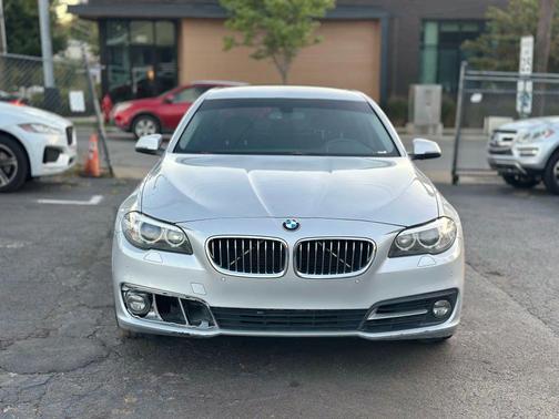 2016 BMW 528 528i Sedan 4D