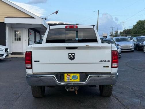 2018 RAM 1500 SLT
