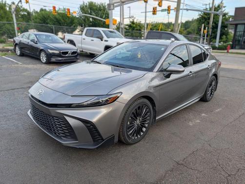 Heavy Metal 2025 Toyota Camry SE
