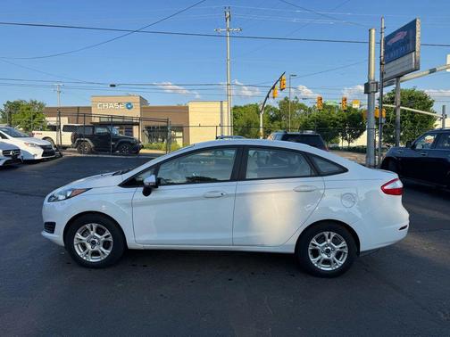 2015 Ford Fiesta SE
