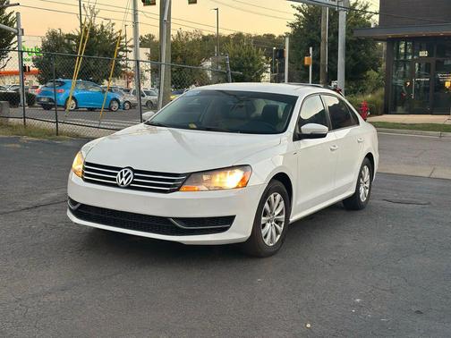 2014 Volkswagen Passat 1.8T S