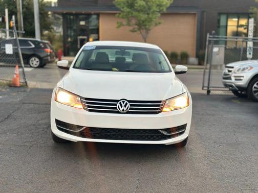2014 Volkswagen Passat 1.8T S