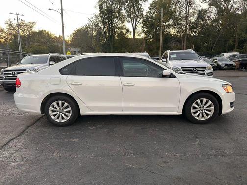 2014 Volkswagen Passat 1.8T S