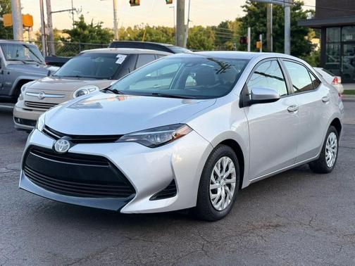 Classic Silver Metallic 2018 Toyota Corolla LE