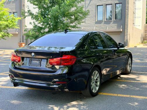 Black 2016 BMW 320 i
