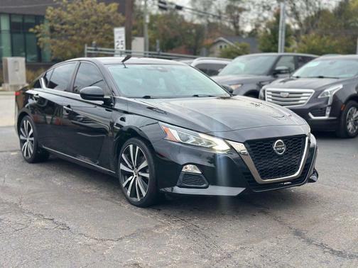 2020 Nissan Altima SR FWD