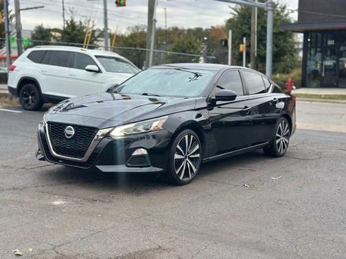 2020 Nissan Altima SR FWD