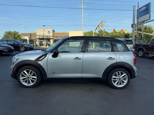 2012 MINI Cooper S Countryman Base