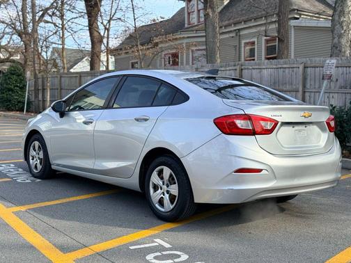 2018 Chevrolet Cruze LS