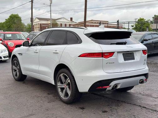 2018 Jaguar F-PACE S