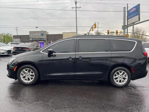 2021 Chrysler Voyager LXI