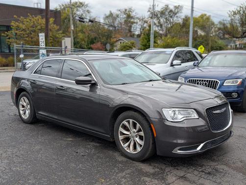 2015 Chrysler 300 Limited