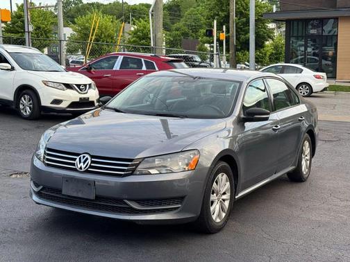 2014 Volkswagen Passat 1.8T S