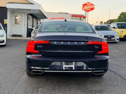 Magic Blue Metallic 2017 Volvo S90 T6 Momentum