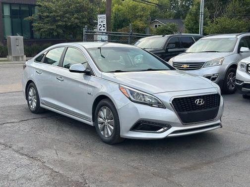 2016 Hyundai SONATA Hybrid SE
