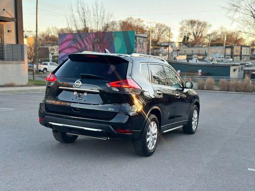 2017 Nissan Rogue SV