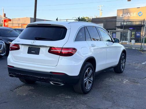 White 2019 Mercedes-Benz GLC 300 Base