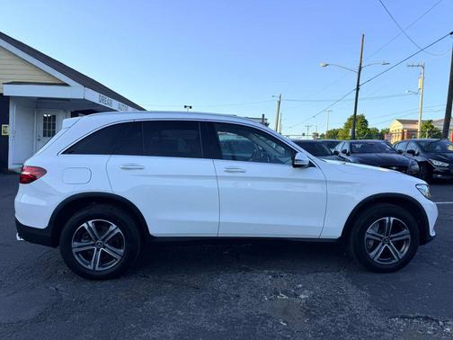 White 2019 Mercedes-Benz GLC 300 Base