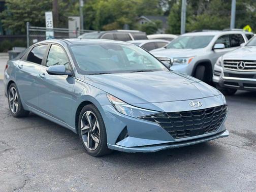 2021 Hyundai ELANTRA SEL