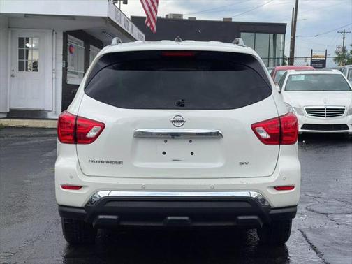 2017 Nissan Pathfinder SV