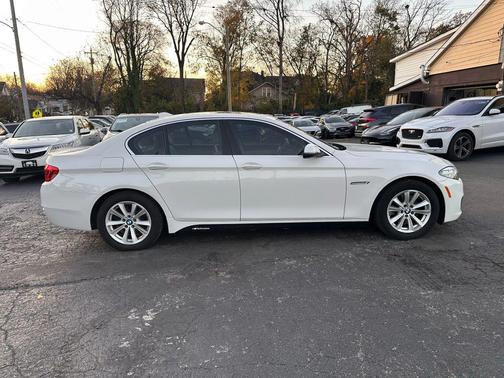 2015 BMW 528 528i Sedan 4D