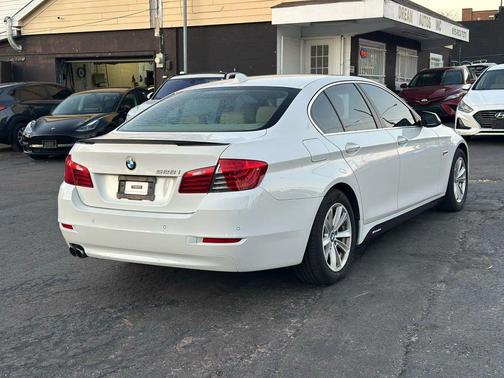 2015 BMW 528 528i Sedan 4D