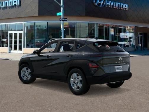 2025 Hyundai KONA SE