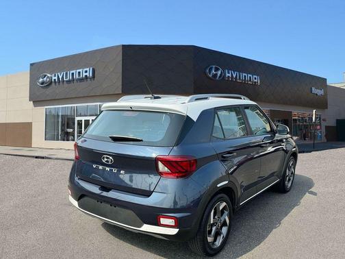 2024 Hyundai VENUE Limited