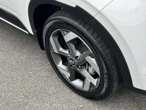 2024 Hyundai VENUE Limited