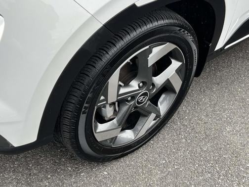 2024 Hyundai VENUE Limited