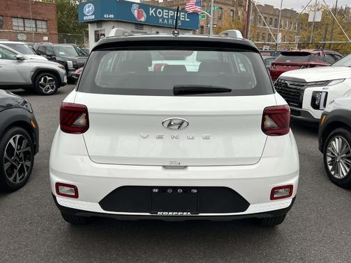 2024 Hyundai VENUE Limited