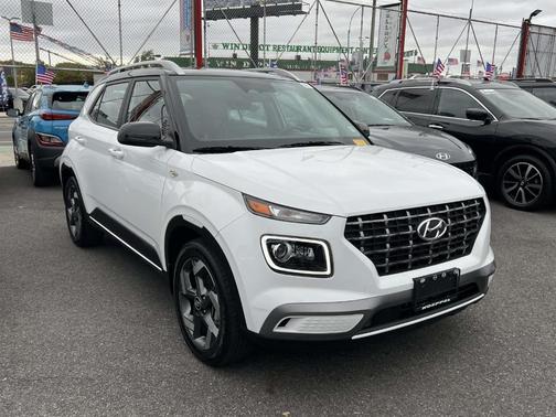 2024 Hyundai VENUE Limited