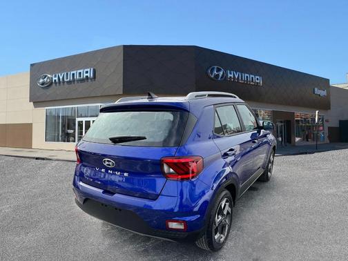 2022 Hyundai VENUE SEL