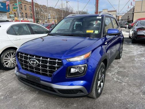2022 Hyundai VENUE SEL