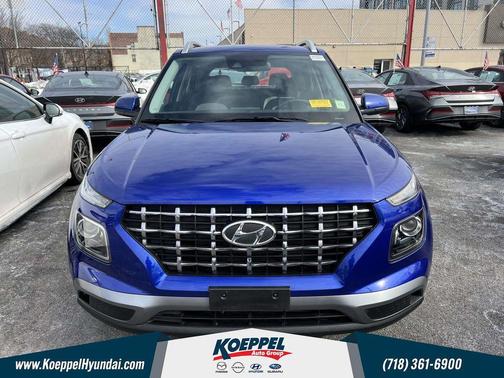 2022 Hyundai VENUE SEL