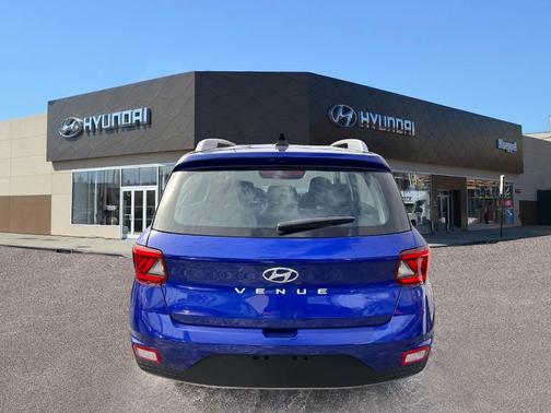 2022 Hyundai VENUE SEL