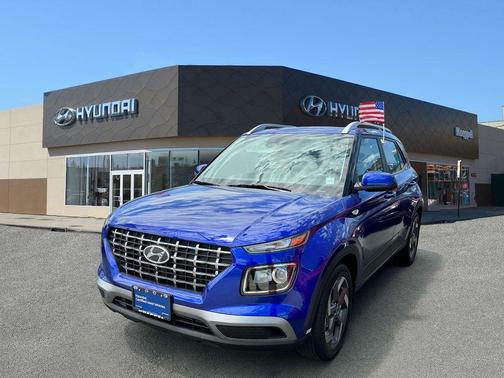 2024 Hyundai VENUE SEL