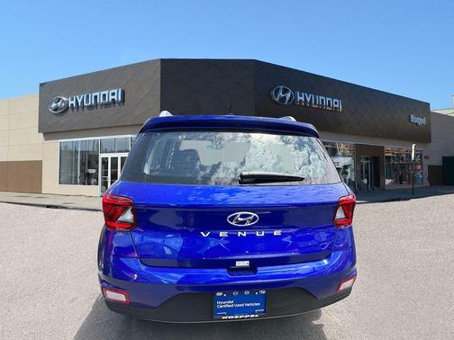 2024 Hyundai VENUE SEL